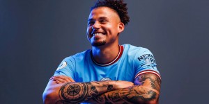 【龙八国际】菲利普斯?冷知识：牙买加血统、英冠国脚、詹密、约克郡皮尔洛