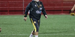 【龙八国际】奥莱报：照顾马拉多纳医疗团队将接受审判，可能被判处8-25年监禁