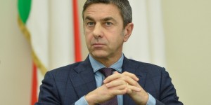 【龙八国际】科斯塔库塔：数据相当异常，连续42场进球的国米踢萨索洛没有进球