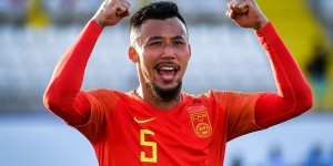 【龙八国际】媒体人：张琳芃首次去国足时还一脸痘，听他说要离开真不是滋味