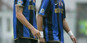 【龙八国际】绿茵场上转投死敌的球员，你能想到哪些？你恨他吗？理解他吗？