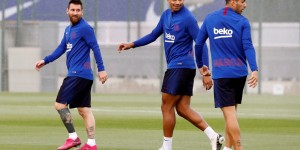 【龙八国际】阿劳霍：对我来说梅西是世界最佳，是队长，是楷模