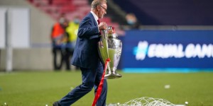 <?php the_title(); ?>