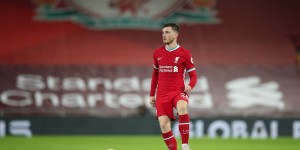 【龙八国际】邮报：拜仁将罗伯逊视为取代戴维斯的首选，前者下个月将年满30岁