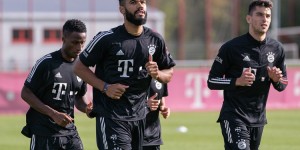 【龙八国际】法尔克：拜仁和舒波-莫廷都愿意和曼联谈转会，但后者还未报价