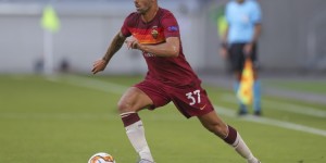 【龙八国际】全市场：斯皮纳佐拉在那不勒斯年薪约300万欧，将在周一接受体检