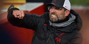 【龙八国际】科洛-图雷：输掉欧联杯后克洛普用跳舞提振士气，他总是着眼未来