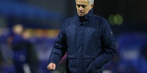 【龙八国际】热刺跟队谈穆帅从罗马下课：他战术落后，争冠争四球队不会要他