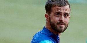 【龙八国际】斯基拉：34岁中场皮亚尼奇将自由身离开阿联酋球队沙迦