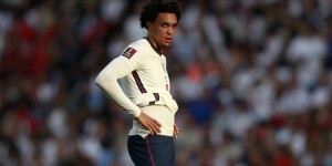 【龙八国际】泰晤士报：索斯盖特正考虑在首场小组赛中让赖斯和阿诺德搭档中场