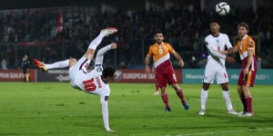 【龙八国际】卡拉格：贝林厄姆可能拿金球奖 福登让我想到齐达内和伊涅斯塔