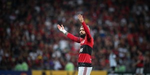 【龙八国际】罗马诺：巴博萨预计将在今年12月自由身离开弗拉门戈