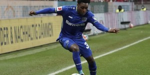 【龙八国际】罗马诺：曼联球探非常关注弗林蓬，球员的解约金为4000万欧元