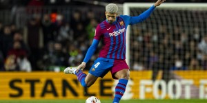 【龙八国际】罗马诺：巴萨中卫阿劳霍今日恢复完整合练，将很快复出