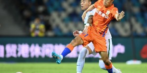 【龙八国际】刘洋：比赛没拿下来很遗憾，半场时给我队长袖标我要承担更多