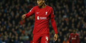 【龙八国际】五大联赛唯一，范迪克2024年一对一拼抢超200次成功率超70%