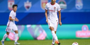 【龙八国际】蓉城中场冯卓毅能否归队成疑，暂未回应俱乐部降薪要求