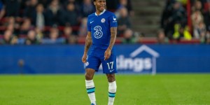 【龙八国际】爱是你我❤️BBC：斯特林基金会为黑人加勒比裔学生设奖学金