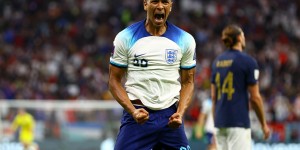 【龙八国际】电讯报预测2024：英格兰夺欧洲杯曼城卫冕英超，贝林厄姆年度最佳