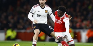 【龙八国际】英媒：曼联主帅阿莫林决心给卢克-肖机会，让他重新找回最佳状态