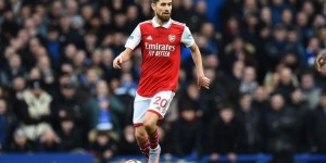 【龙八国际】跟队记者：有若日尼奥控场，卡拉格内维尔就别老批阿森纳不成熟了