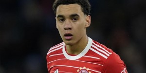 【龙八国际】法尔克：曼城红军蓝军关注穆西亚拉，球员续约取决于前景和工资