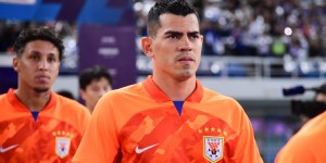 【龙八国际】记者：泰山队在寻找中卫，贾德松应该是赛季报销了