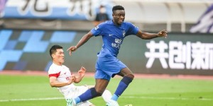 【龙八国际】记者谈津门虎引援：个人感觉阿齐兹差不多了 第五外援没深入谈的