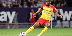 【龙八国际】记者：巴黎询问了朗斯中卫丹索的情况，目前还没有具体消息