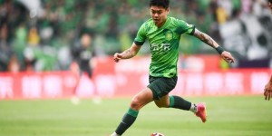 【龙八国际】媒体人：杨立瑜、谢维军没入选国足可惜，前锋选择感觉有点少