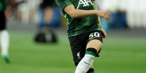 【龙八国际】英媒：利物浦对19岁前锋本-多克估值超过2500万镑