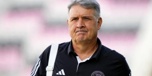 【龙八国际】马蒂诺：上半场洛杉矶银河统治了比赛，下半场我们踢得稍微好点