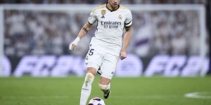 【龙八国际】接过偶像的枪！阿斯报：巴尔韦德想要继承克罗斯的8号球衣