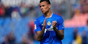 【龙八国际】每体：巴萨有意今夏引进格林伍德，已采取一些行动但没有任何承诺