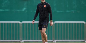 【龙八国际】扬科维奇谈亚洲杯名单：每天的训练和热身赛都会给我们一些答案