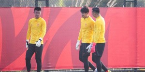 【龙八国际】媒体人谈国足名单：四位门将都超过30岁，该有放眼未来的