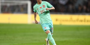 【龙八国际】东体谈中泰战：国足前场除了归化三叉戟，韦世豪也应有一席之地