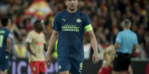 【龙八国际】卢克-德容：我们本赛季欧冠表现出色，但阿森纳实在太强了