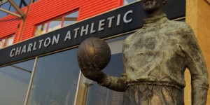 【龙八国际】史上最敬业门将?圣诞节雾中坚守15分钟，发现场上只有自己一人