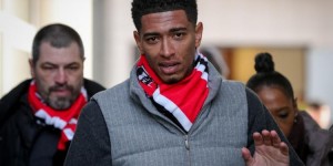 【龙八国际】贝林厄姆再次现场观战弟弟比赛，并佩戴桑德兰围巾