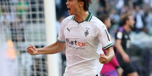 【龙八国际】下一站豪门?罗马诺：利物浦和热刺均有意签下日本后卫板仓滉