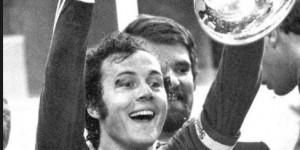 【龙八国际】莱万悼念贝肯鲍尔：安息吧，传奇