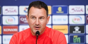 【龙八国际】热议外媒曝扬科维奇下课：胜率不如卡马乔；中国足球主打一个稳定