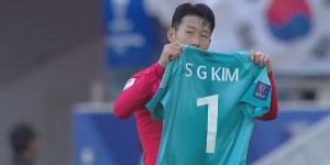 【龙八国际】孙兴慜造点+勺子点球破门！主裁看3分钟VAR判韩国获点球