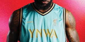 【龙八国际】梦幻联动！?利物浦与球队股东詹姆斯推出联名商品