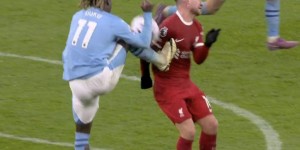 【龙八国际】多库踢麦卡未判！?克洛普：那是百分百点球，在哪里都是犯规