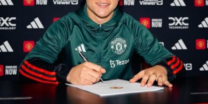 【龙八国际】官方：曼联和17岁左后卫哈里-阿马斯签下首份职业合同