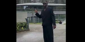 <?php the_title(); ?>