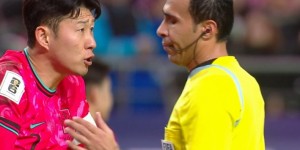 【龙八国际】孙兴慜禁区内倒地，裁判吹他进攻犯规，孙很不满?