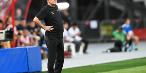 【龙八国际】首战遭连扳2球！你给国足新帅伊万科维奇打几分？